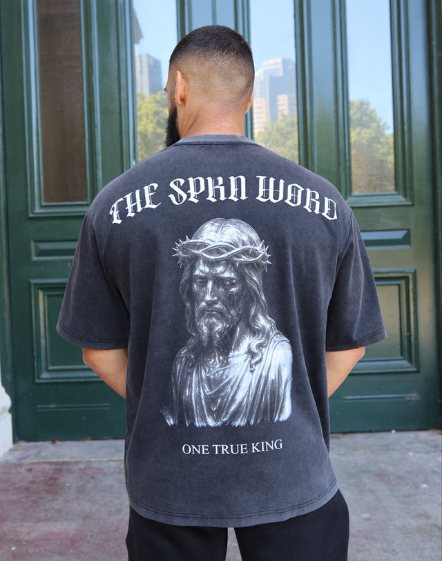One True King Graphic Tee